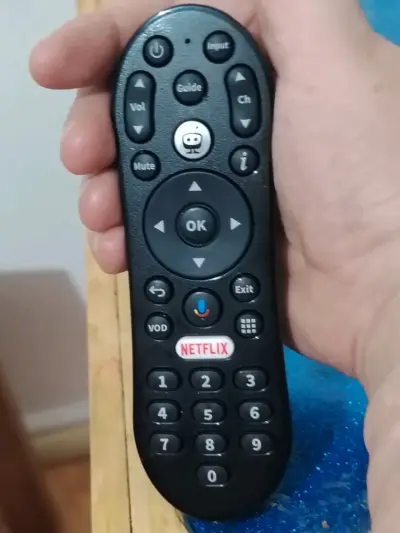 Control remoto universal con botón Netflix - miniatura 3