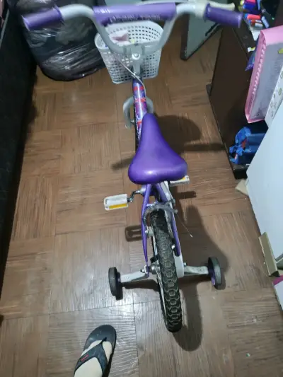 Bicicleta infantil Ozark Trail morada con canasto - miniatura 5