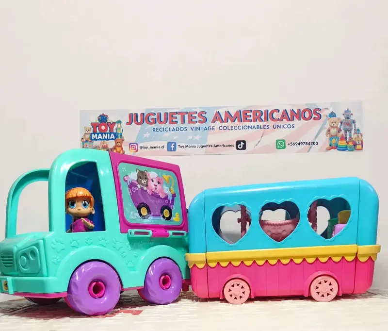 Set de juego de camión y remolque con muñeca y mascotas - 1