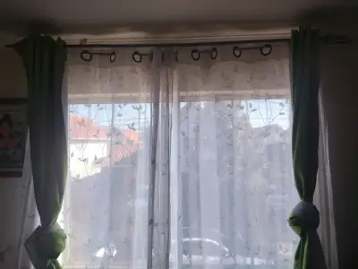 Cortinas verdes con ojales metálicos - miniatura 5