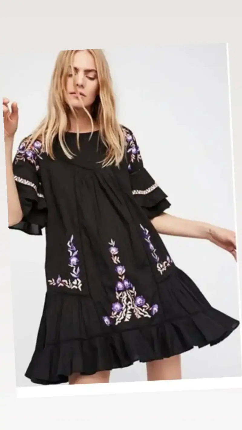 Vestido negro bordado floral bohemio - 1