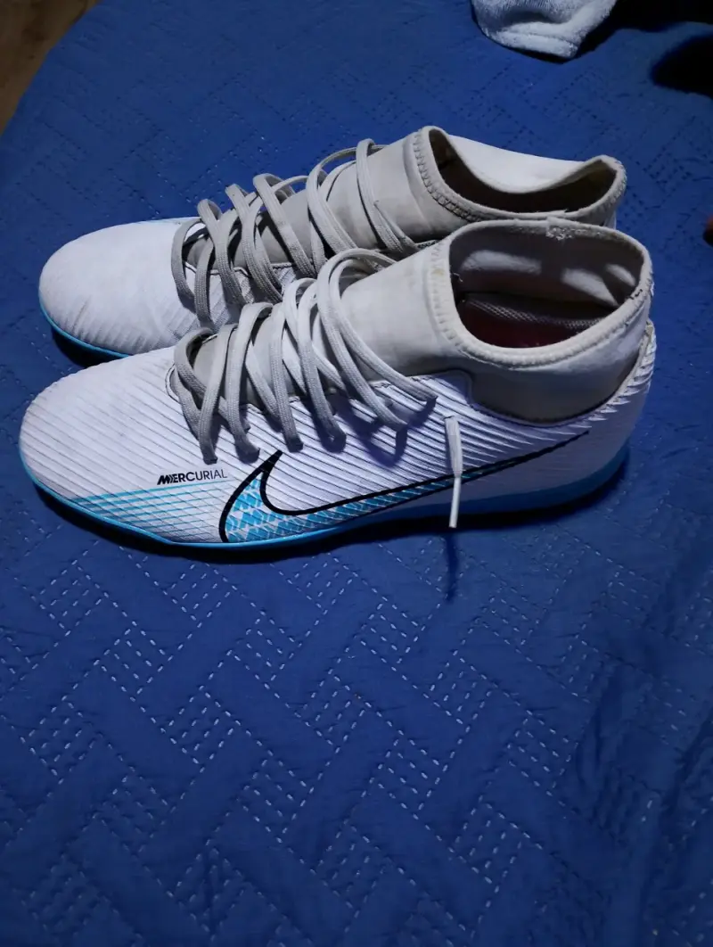 Zapatillas de fútbol Nike Mercurial blancas - 1