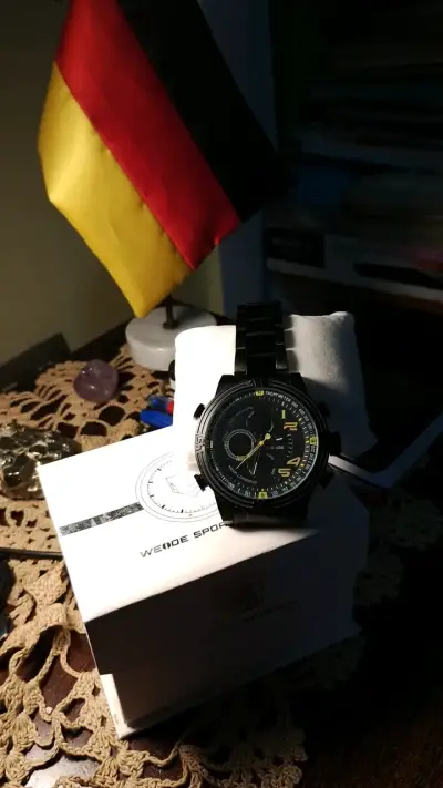 Reloj deportivo Weide negro con cronómetro - miniatura 1