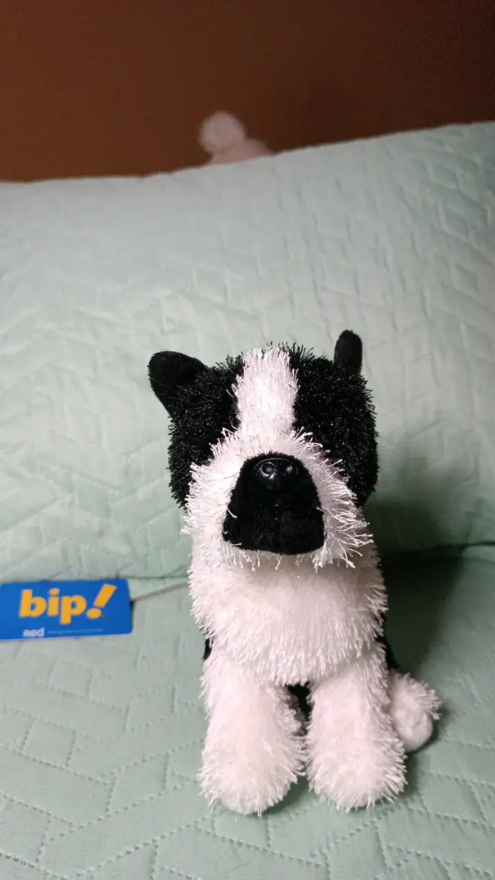 Peluche de perro blanco y negro - 1