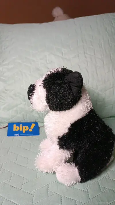 Peluche de perro blanco y negro - miniatura 2