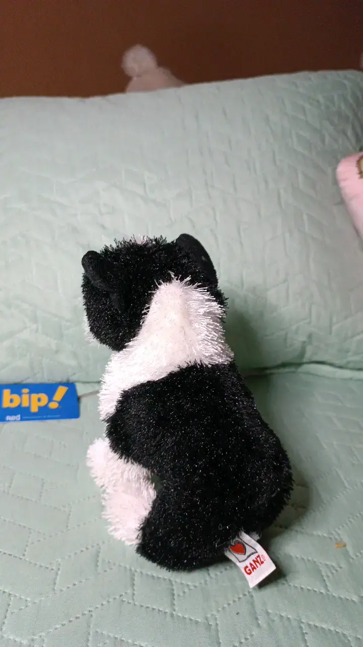 Peluche de perro blanco y negro - 3