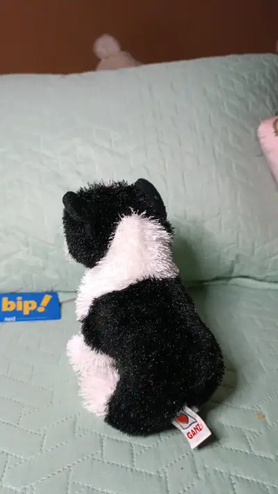 Peluche de perro blanco y negro - miniatura 3