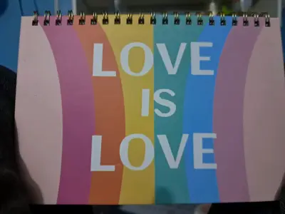 Planificador semanal arcoíris 'Love is Love' - miniatura 1