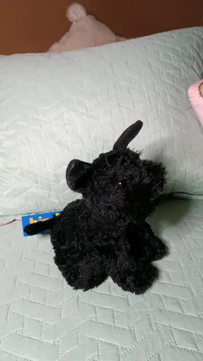 Peluche perro negro - miniatura 4