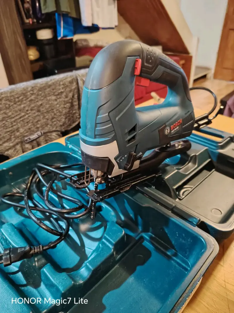 Sierra caladora Bosch Professional con estuche - 2