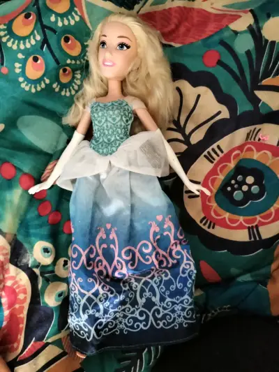 Muñecas Disney princesas - miniatura 1