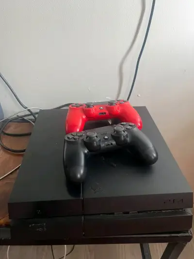 Consola PlayStation 4 con dos controles - miniatura 2