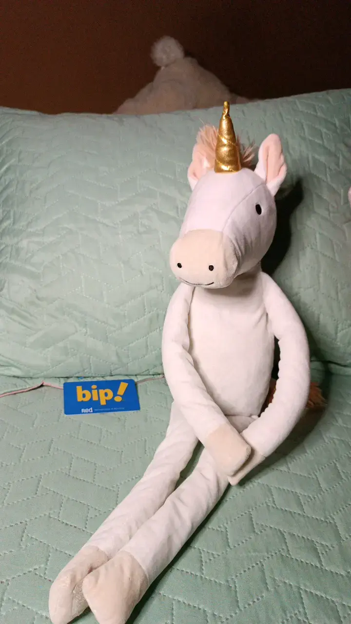 Peluche unicornio blanco con cuerno dorado - 2