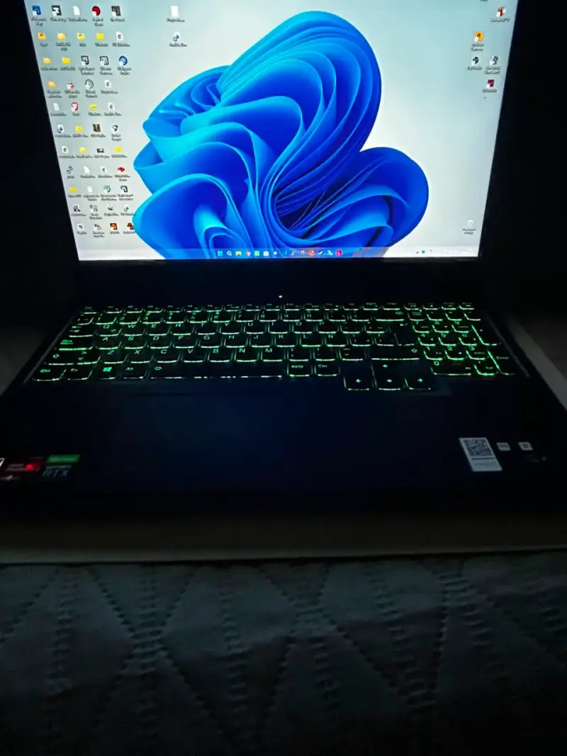 Lenovo Legion 5 - Como nuevo - 1