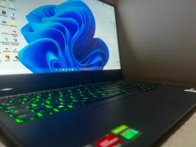 Lenovo Legion 5 - Como nuevo - miniatura 6