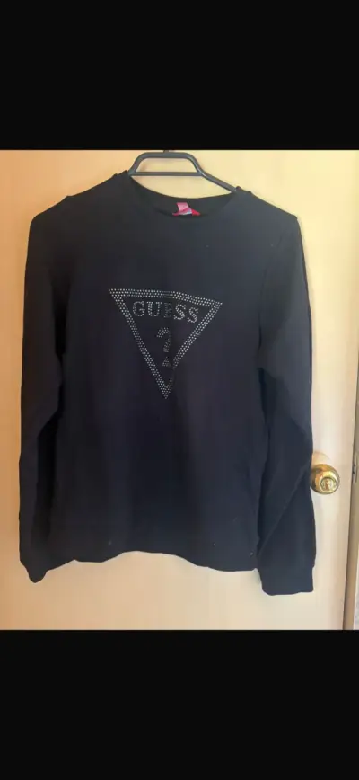 Polerón negro Guess con logo brillante - miniatura 1