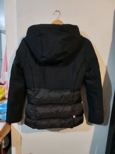 Chaqueta negra Colmar con capucha - miniatura 6