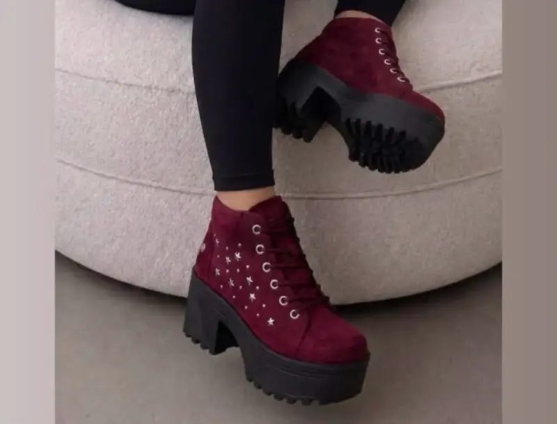 Botines Plataforma Burdeos con Estrellas