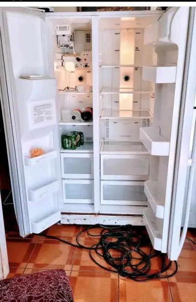 Refrigerador Side by Side Samsung con dispensador de agua - miniatura 3