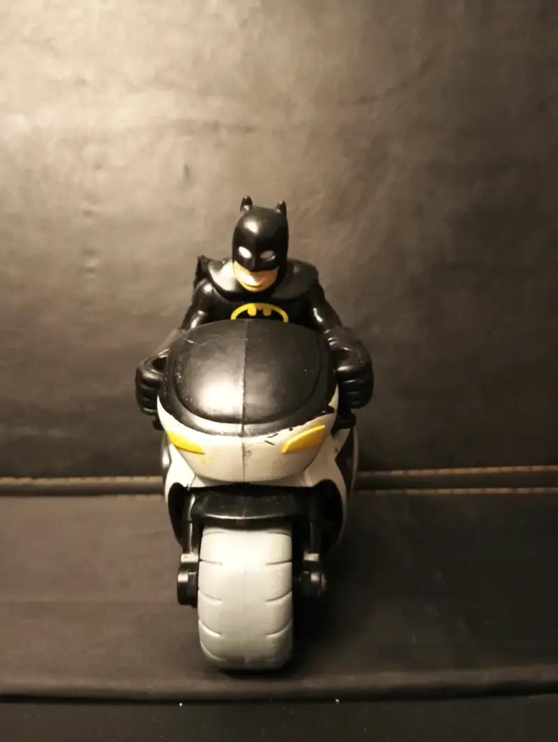 Figura de acción Batman en moto - 2