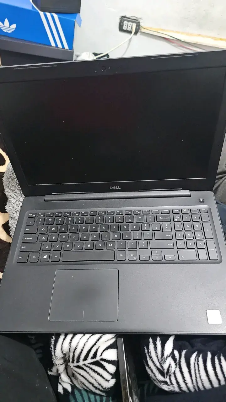 Laptop Dell en buen estado - 2