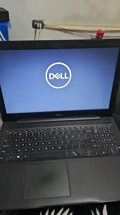 Laptop Dell en buen estado - miniatura 3