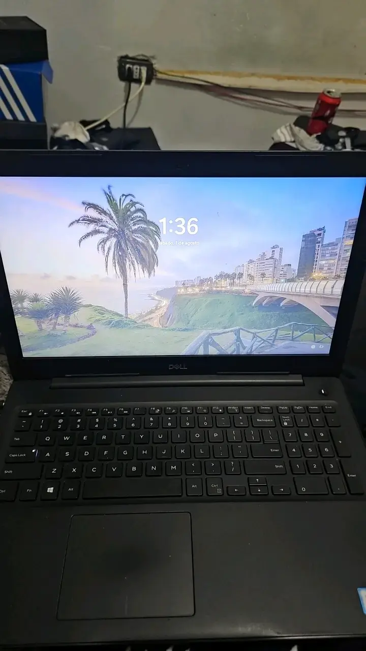 Laptop Dell en buen estado - 4