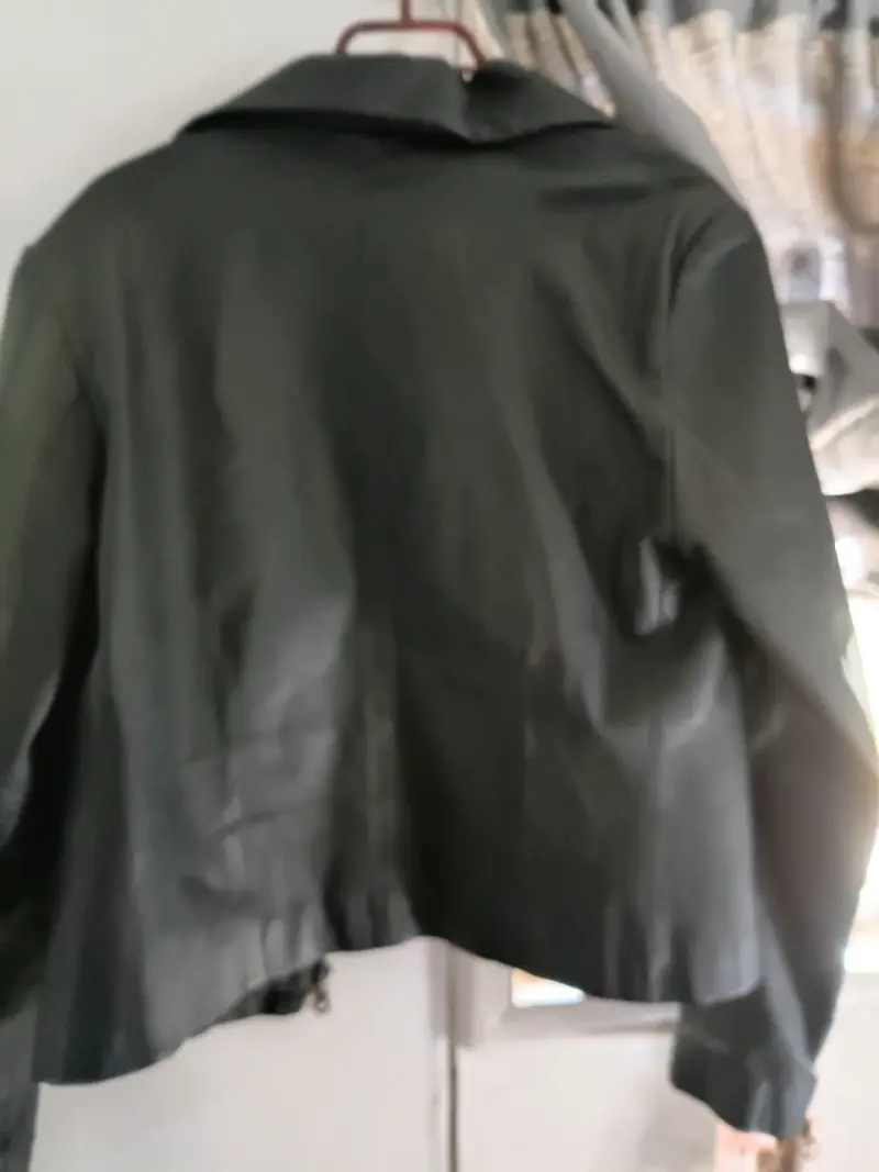 Chaqueta de cuero negra Sybilla talla M - 2