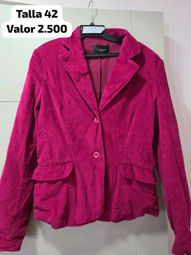 Blazer de pana fucsia talla 42 Alaniz