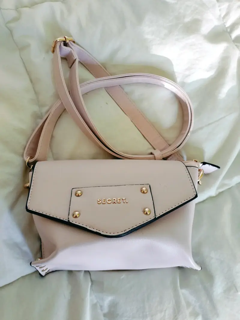 Bolso cruzado pequeño color rosa