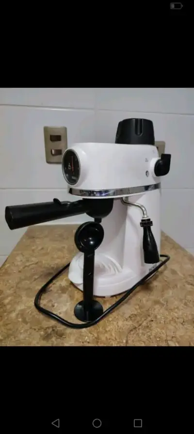 Cafetera espresso Thomas blanca con vaporizador - miniatura 1