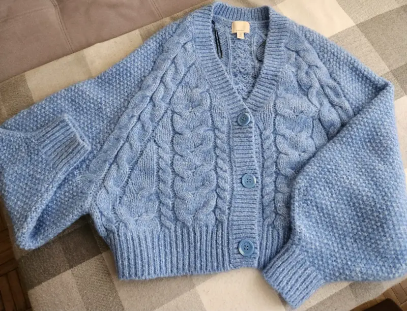 Cárdigan de lana celeste H&M mangas murcielago - 1