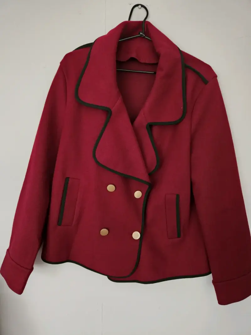 Chaqueta roja de lana