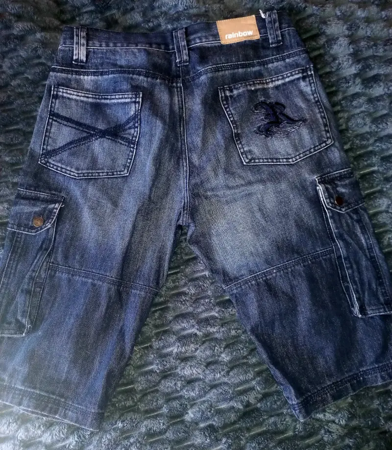 Bermudas de mezclilla para hombre con bolsillos cargo - 2