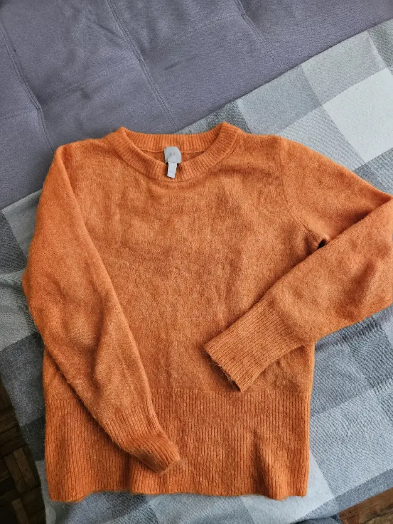 Suéter naranja de lana para mujer