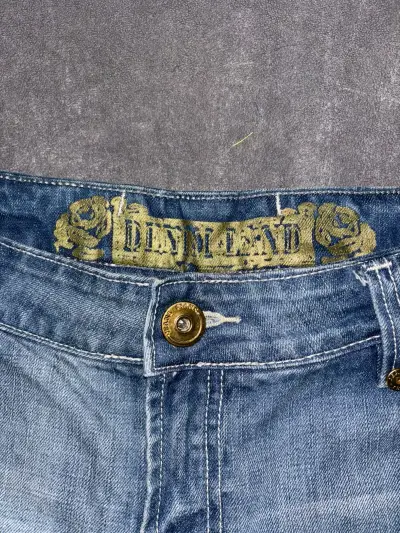 Shorts de mezclilla tiro bajo desgastados - miniatura 2