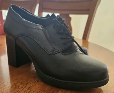 Zapatos de Tacón Negro Bruno Rossi para Mujer - miniatura 1