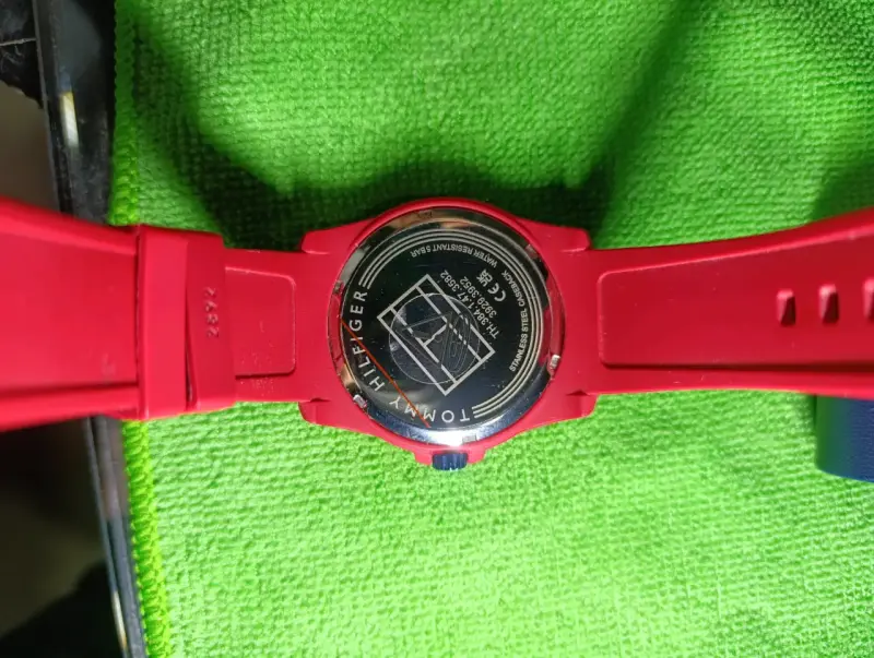 Reloj Tommy Hilfiger rojo para hombre - 3
