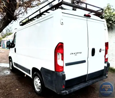 Furgón Fiat Ducato blanco en buen estado - miniatura 3