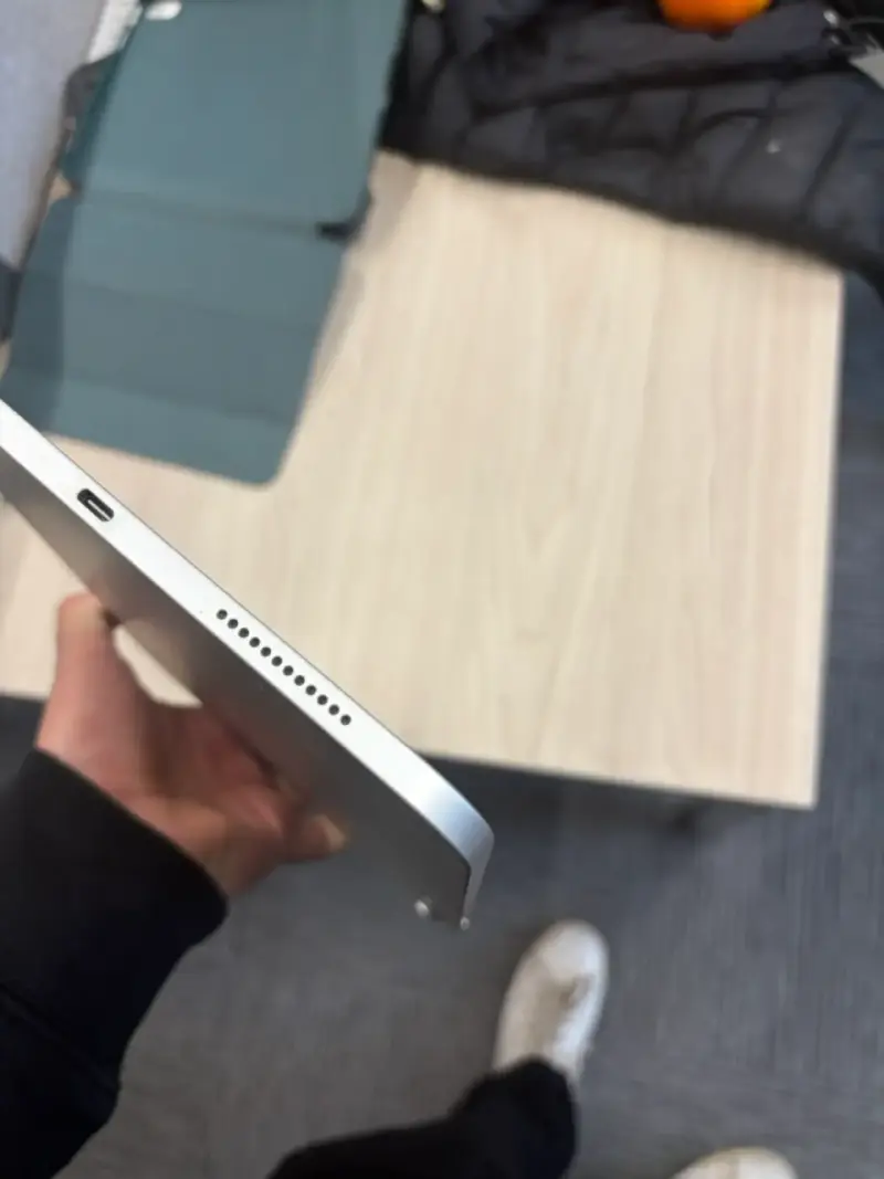iPad Apple 11 gen de 10.9 pulgadas en buen estado - 4