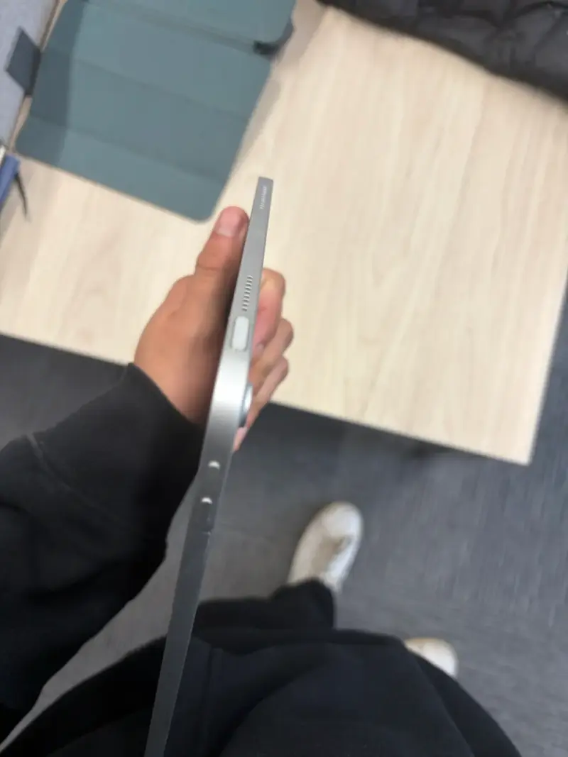 iPad Apple 11 gen de 10.9 pulgadas en buen estado - 5