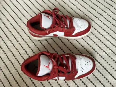 Nike Air Jordan 1 low dune red 23.5 cm - miniatura 2