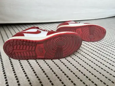 Nike Air Jordan 1 low dune red 23.5 cm - miniatura 5