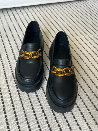 Mocasines negros con cadena dorada talla 36 dama - miniatura 5
