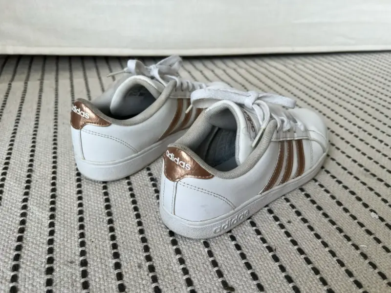 Zapatilla Adidas grand court dama talla 36 - 2
