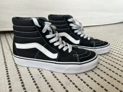 Zapatilla Vans sk8 hi talla 36 - miniatura 2