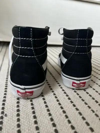 Zapatilla Vans sk8 hi talla 36 - miniatura 4