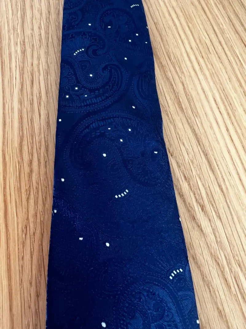 Corbata azul con diseño de bacterias - 2
