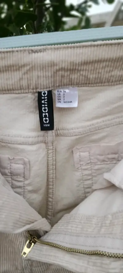 Pantalones beige de cotele para mujer - miniatura 3