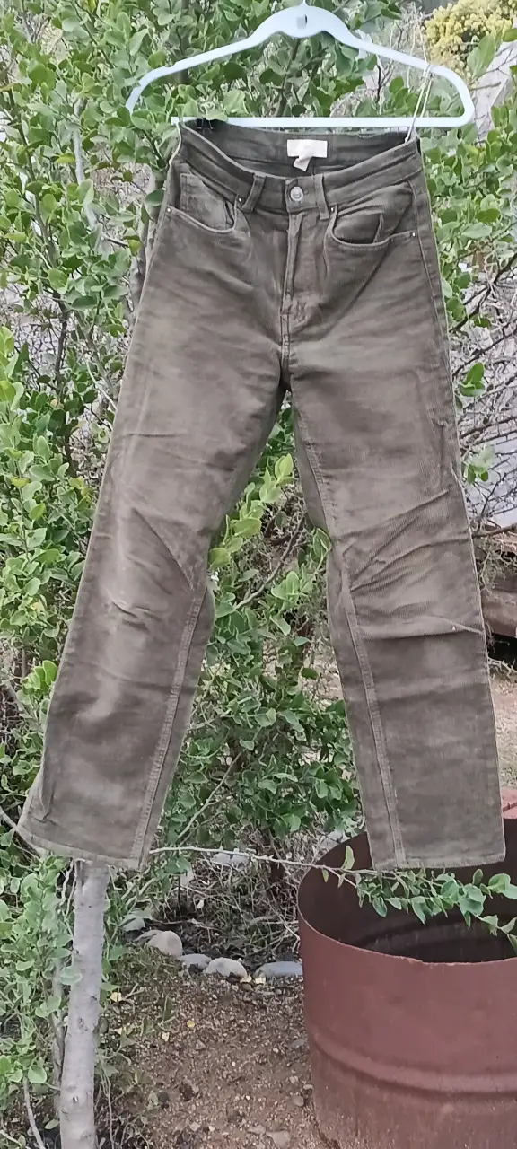 Pantalones de cotele verde botella H&M para mujer - 1